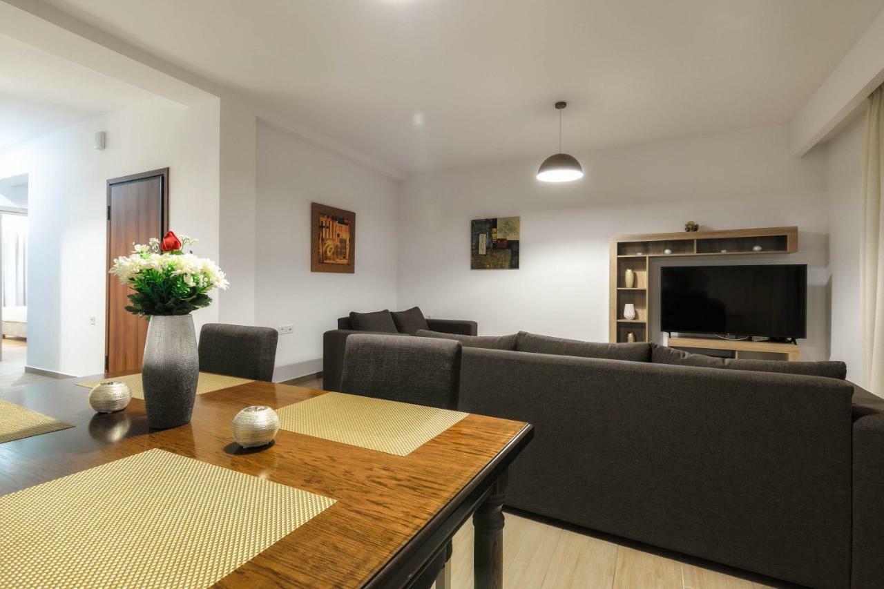 Oresteia Downtown Apartment ไซคิย์นธอสทาวน์ ภายนอก รูปภาพ